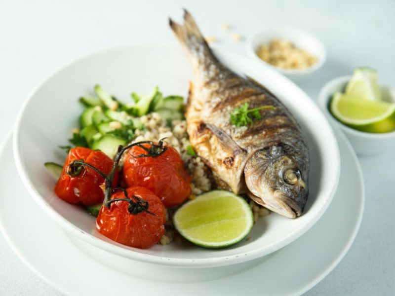 Dorade grillée au rougail de tomates