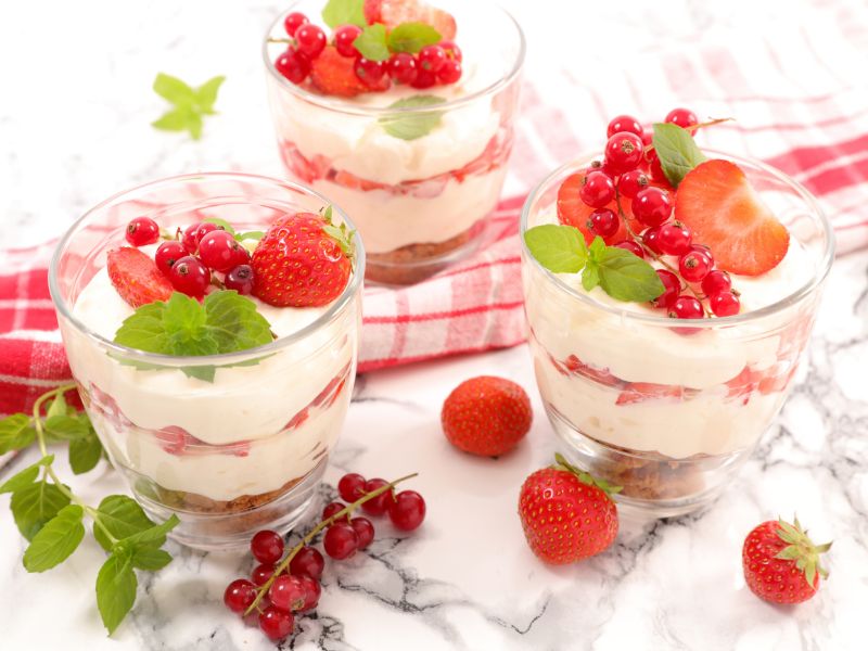 Tiramisu léger à la fraise et menthe